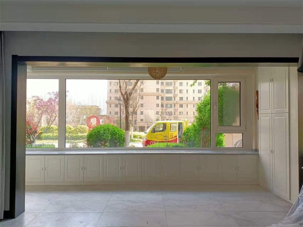 Phoenix International City